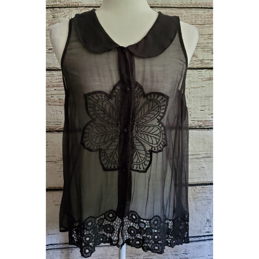 Gorgeous Trelise Cooper Sz8 Black Embroidered Top